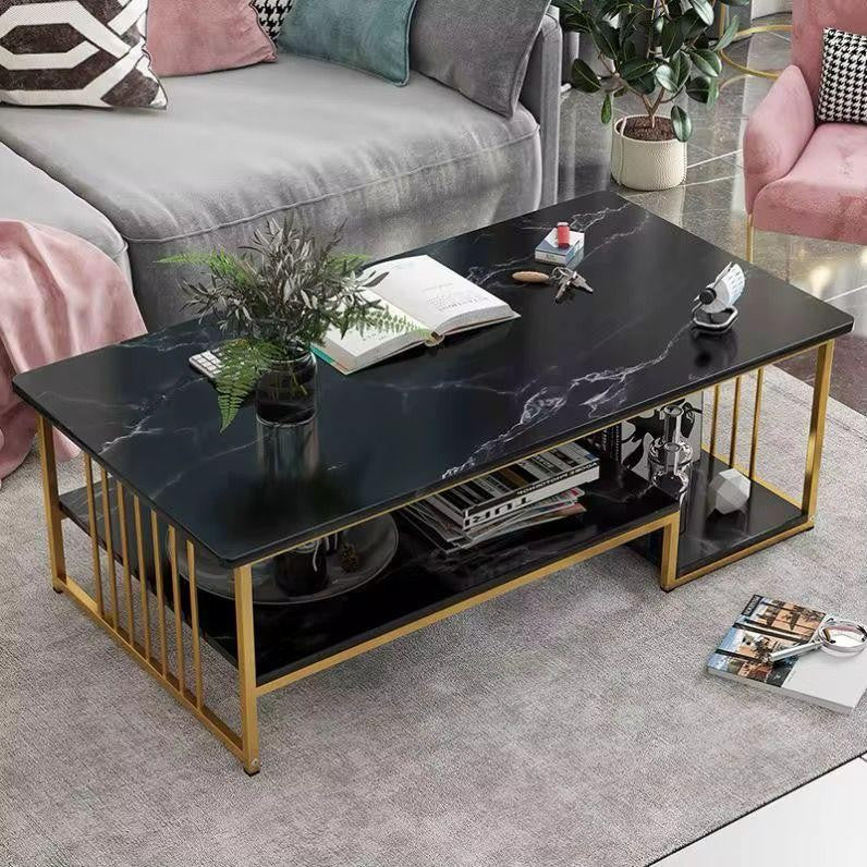 Table basse pour salon en vitrer ,designer de Noir et or