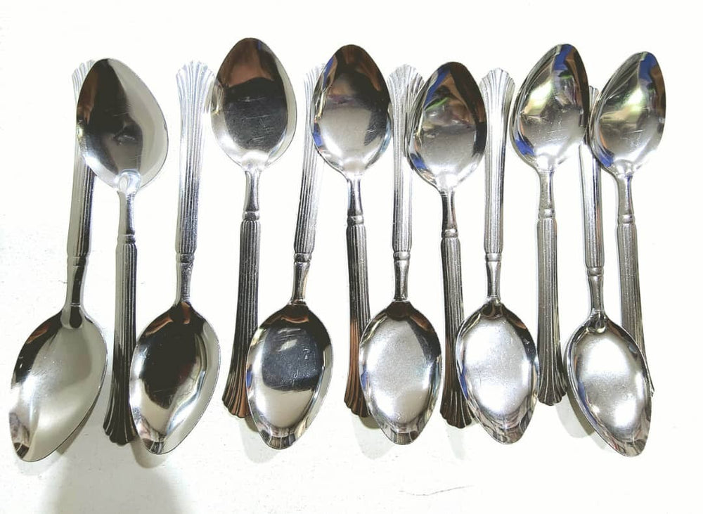 12 CUILLERES A SOUPE EN METAL ARGENTE