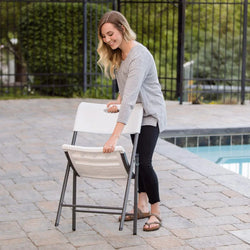 Chaise pliante blanche