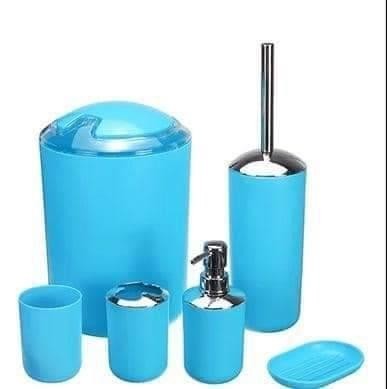 accessoire de salle de bain corbeille et 4 autres pièces