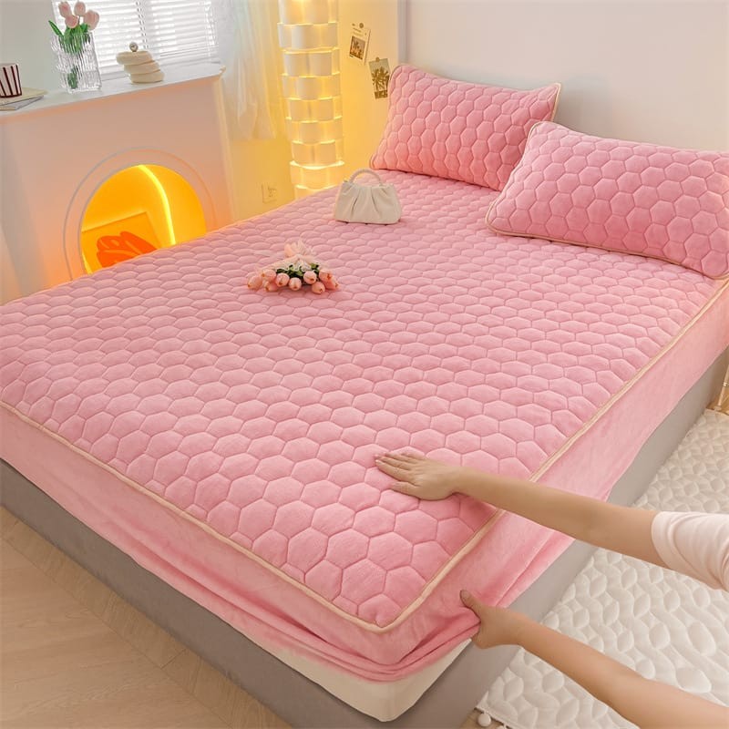 DRAP HOUSSE MATELASSÉ AVEC 2 OREILLERS